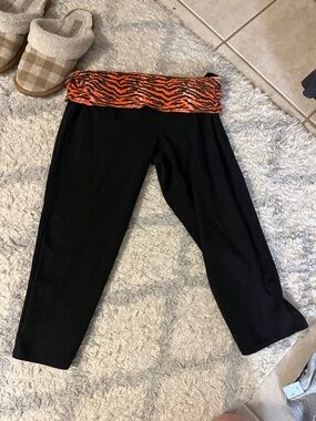 Vintage Victoria Secret Pink Yoga FoldoverTiger Capris